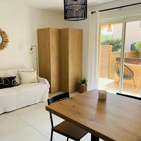 Les Tamaris Apartmán *